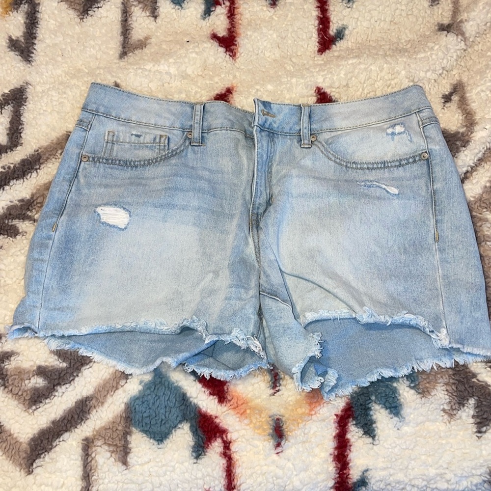 Women’s light wash size 14 denim jeans no tags but new!